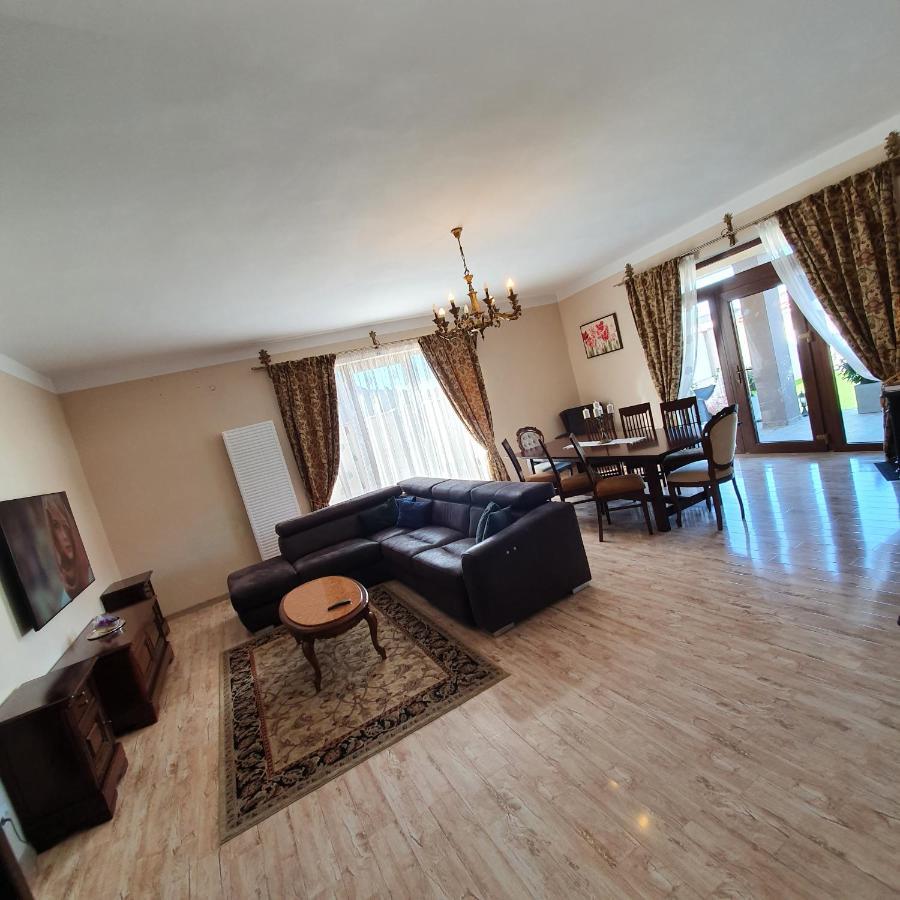 Vila De la Lugas Oradea Bagian luar foto